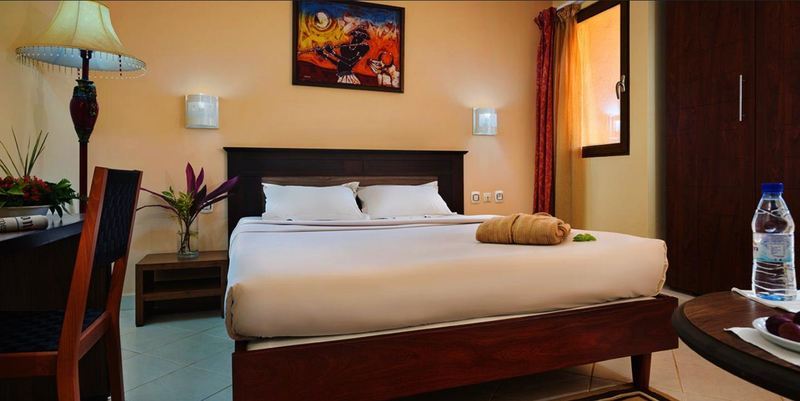 Dunia Hotel ビサウ エクステリア 写真