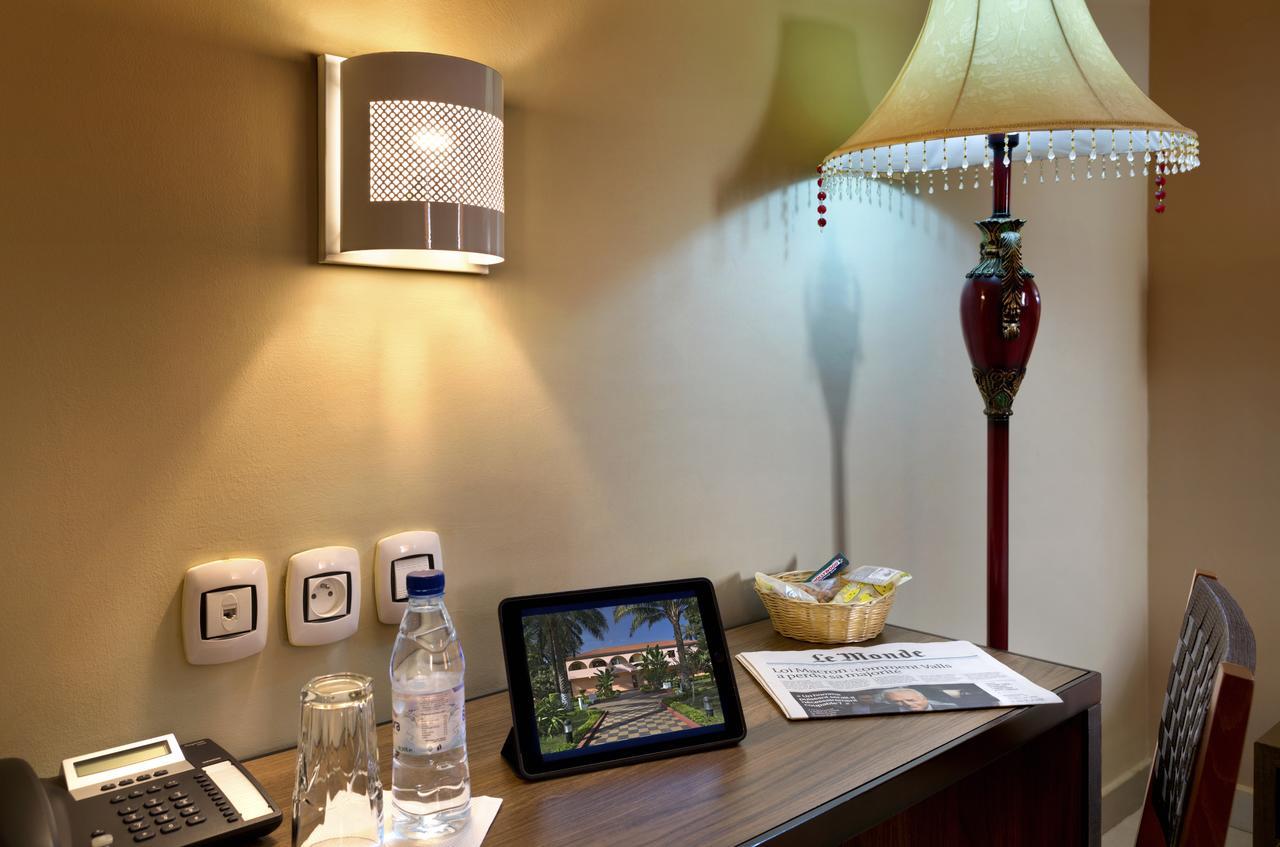 Dunia Hotel ビサウ エクステリア 写真